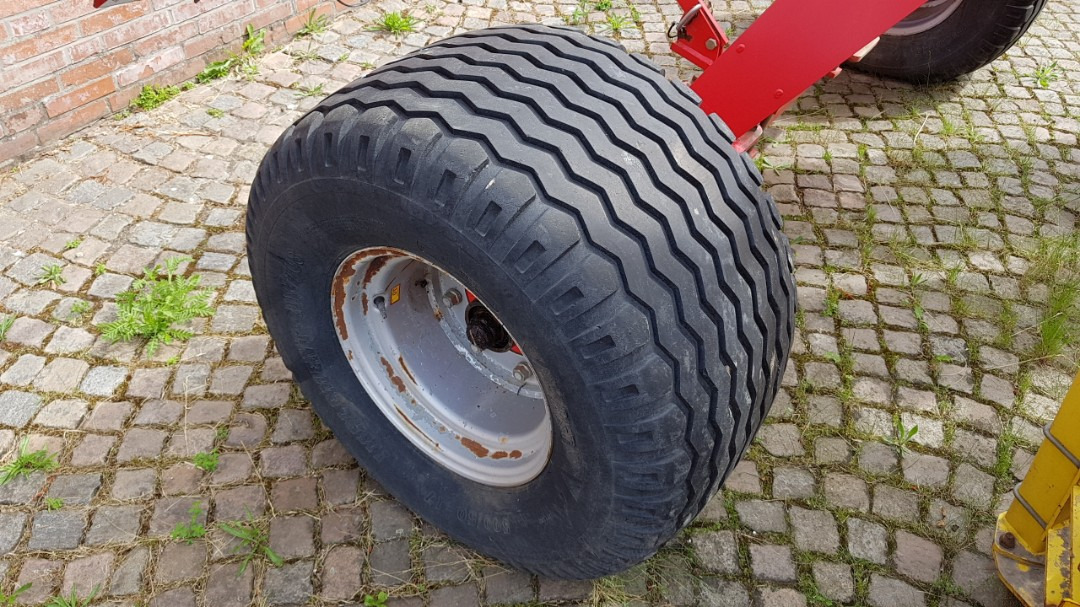 Pöttinger SYNKRO 6030 T - Kultivators: foto 5 Pöttinger SYNKRO 6030 T - Kultivators: foto 5