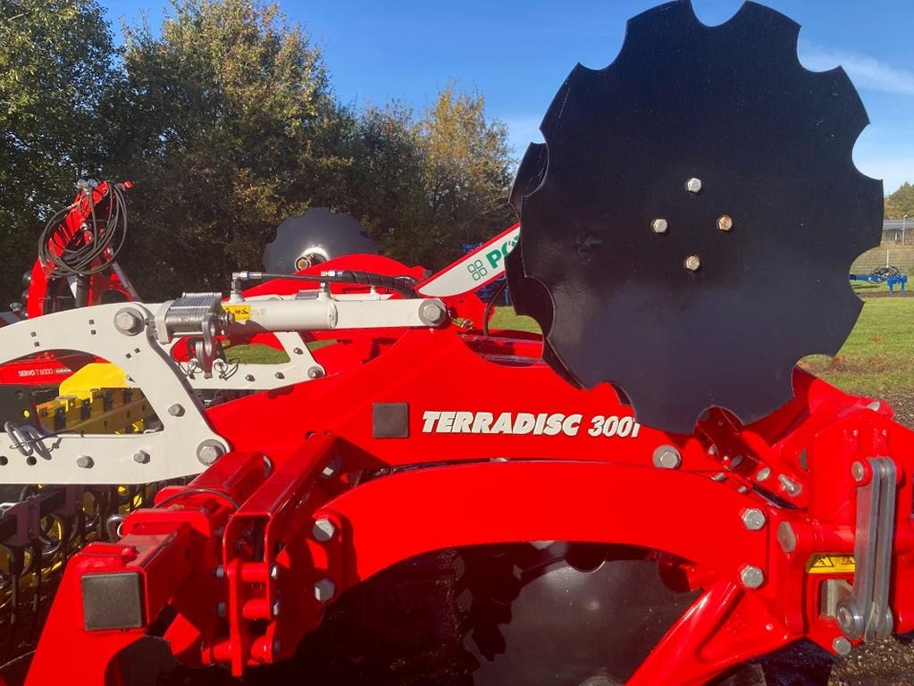 Pöttinger TERRADISC 3001 - Disku ecēša: foto 2 Pöttinger TERRADISC 3001 - Disku ecēša: foto 2
