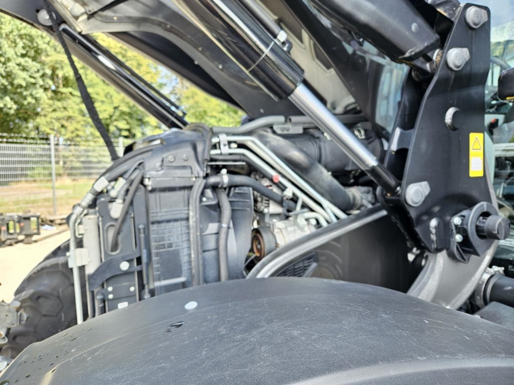 Valtra N 175 ACTIVE - Traktors: foto 4 Valtra N 175 ACTIVE - Traktors: foto 4