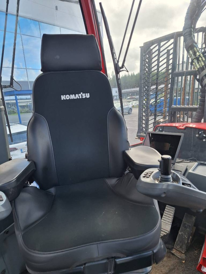 Forvarders Komatsu 875: foto 8 Forvarders Komatsu 875: foto 8