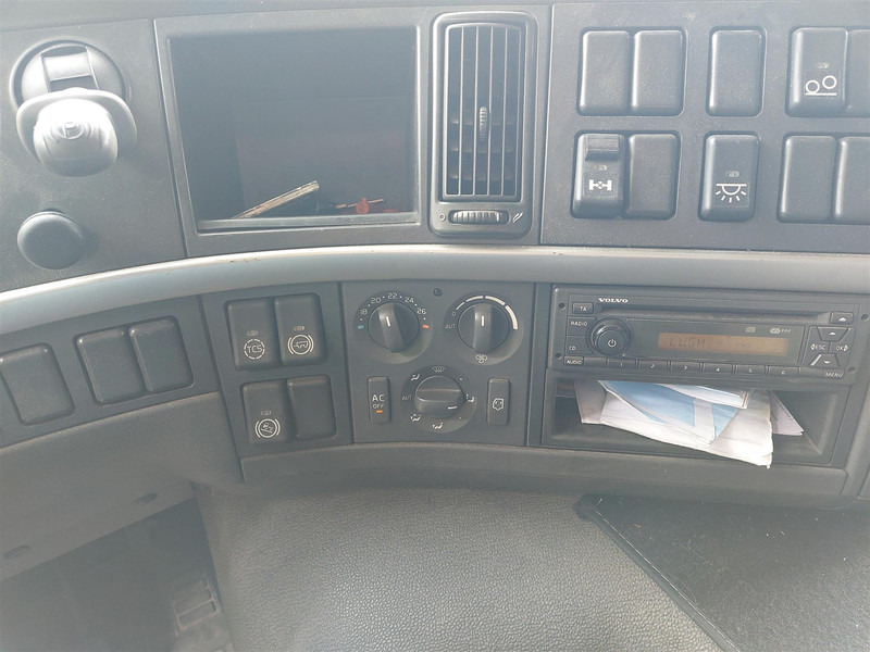 Kravas automašīna Volvo FM: foto 10