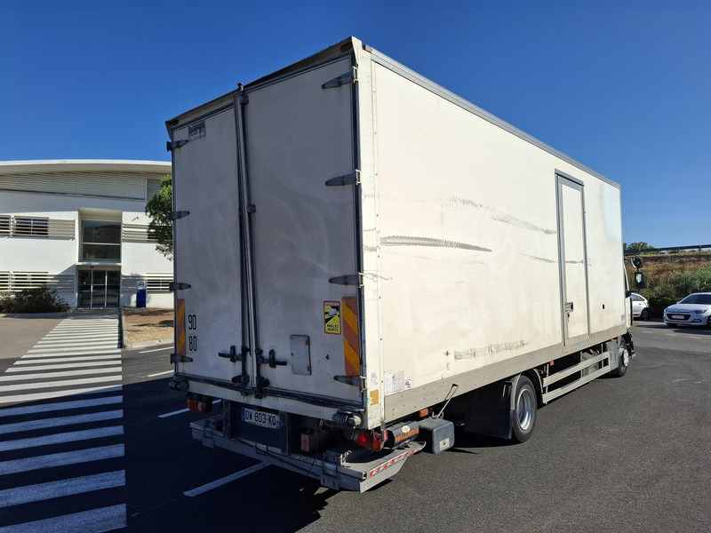 Renault D Cab 2.1 - Kravas automašīna ar slēgto virsbūvi: foto 4 Renault D Cab 2.1 - Kravas automašīna ar slēgto virsbūvi: foto 4