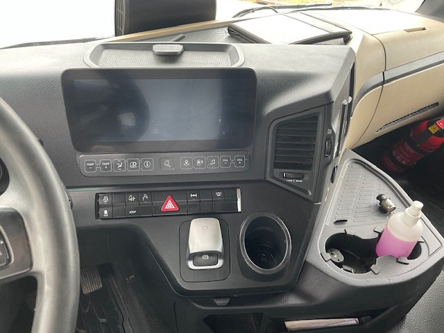 Mercedes-Benz Actros - Vilcējs: foto 5 Mercedes-Benz Actros - Vilcējs: foto 5