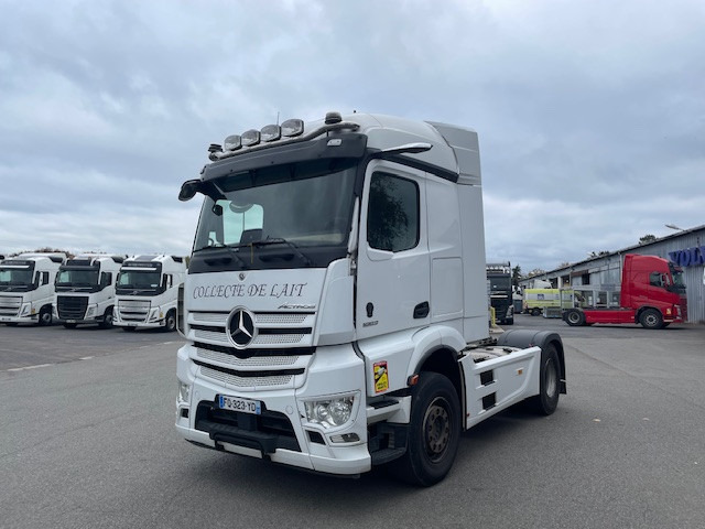 Mercedes-Benz Actros - Vilcējs: foto 1 Mercedes-Benz Actros - Vilcējs: foto 1