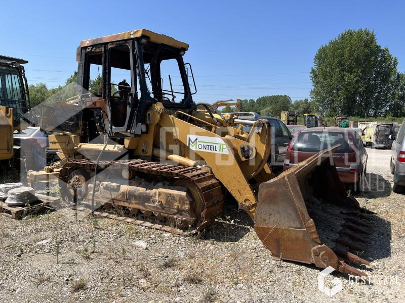 Caterpillar 953C - Kāpurķēžu iekrāvējs: foto 1 Caterpillar 953C - Kāpurķēžu iekrāvējs: foto 1