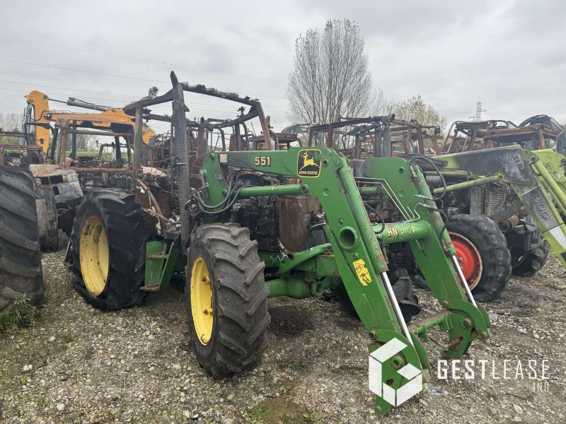 John Deere 5720 - Traktors: foto 2 John Deere 5720 - Traktors: foto 2