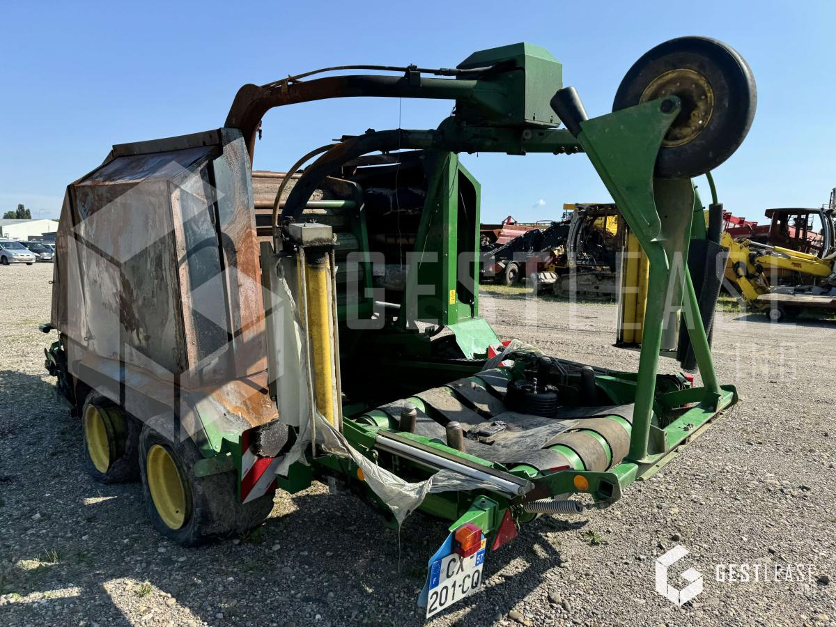 John Deere 744 - Rituļu prese: foto 3 John Deere 744 - Rituļu prese: foto 3