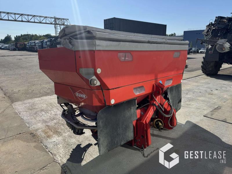 Kuhn AXIS 40.1 W - Minerālmēslu izkliedētājs: foto 3 Kuhn AXIS 40.1 W - Minerālmēslu izkliedētājs: foto 3