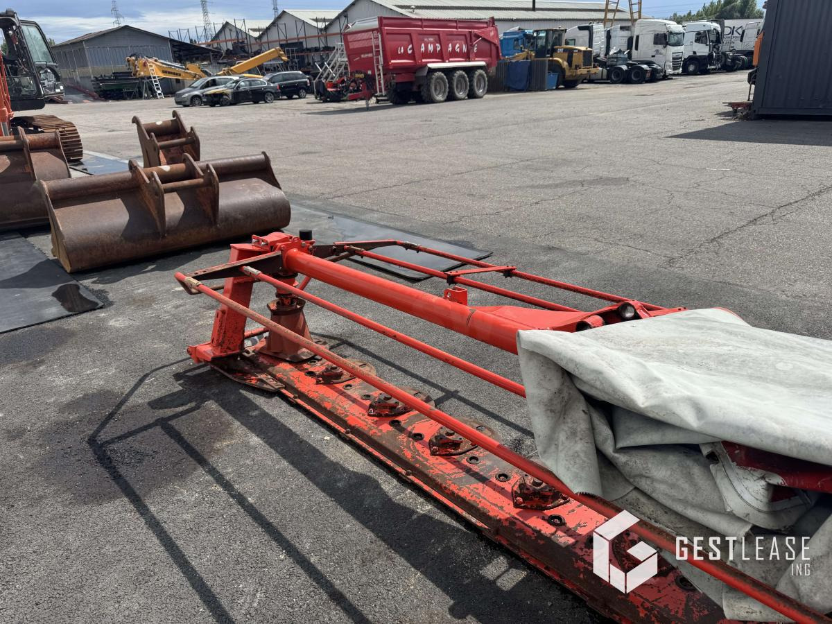 Kuhn GMD 4010 FF - Pļāvējs: foto 4 Kuhn GMD 4010 FF - Pļāvējs: foto 4