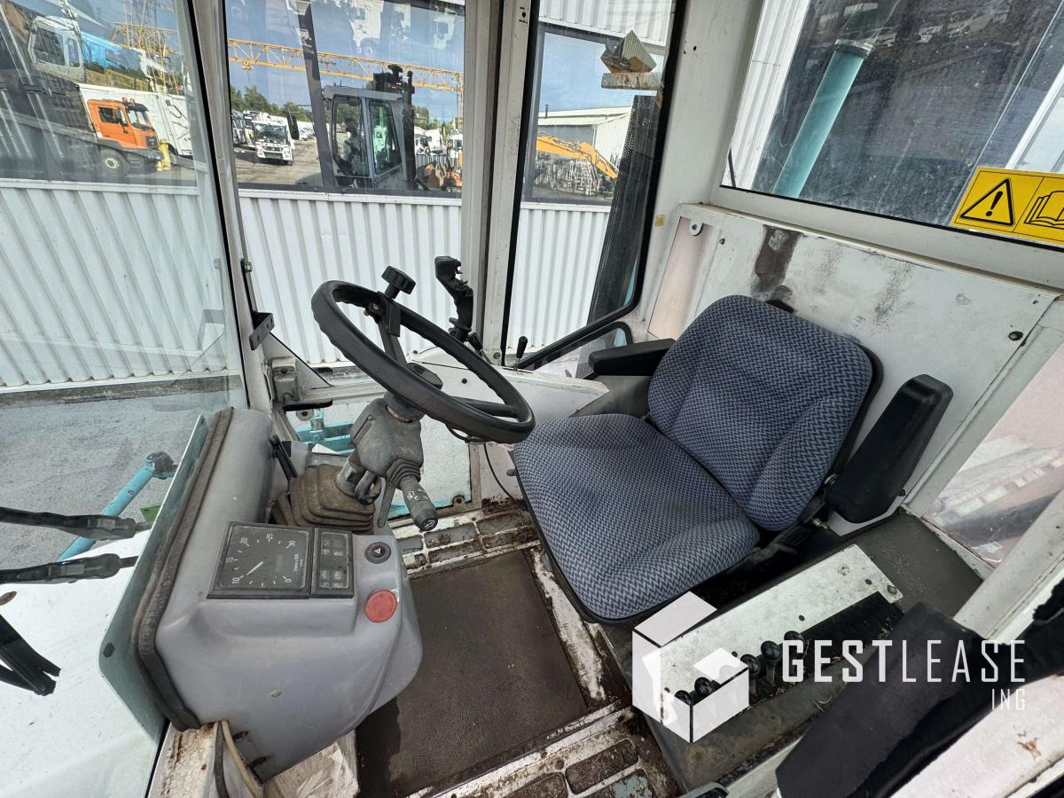 Traktors ar paaugstinātu klīrensu LOISEAU DOGGER 10H: foto 12 Traktors ar paaugstinātu klīrensu LOISEAU DOGGER 10H: foto 12