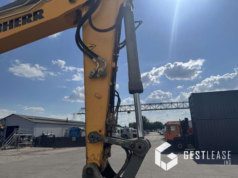 Liebherr R922SLC - Kāpurķēžu ekskavators: foto 5 Liebherr R922SLC - Kāpurķēžu ekskavators: foto 5