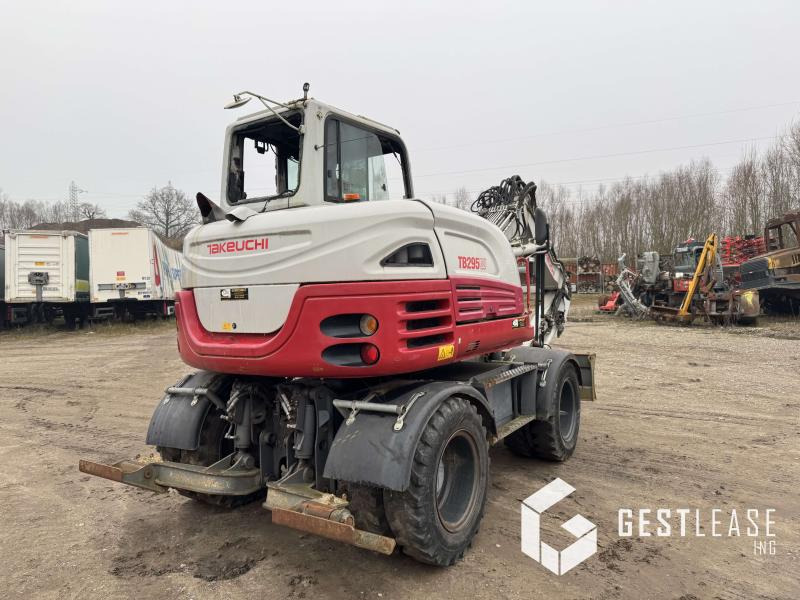 Takeuchi TB295W - Riteņu ekskavators: foto 3 Takeuchi TB295W - Riteņu ekskavators: foto 3
