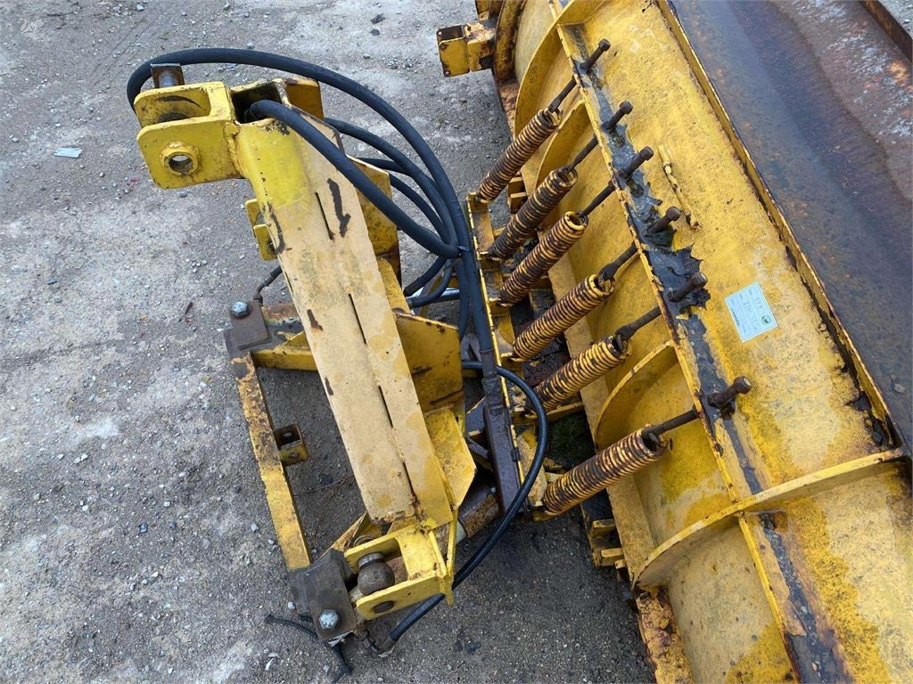 Sniega arkls - Lauksaimniecības tehnika Bassi 2.70 m: foto 7 Sniega arkls - Lauksaimniecības tehnika Bassi 2.70 m: foto 7