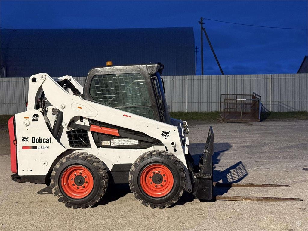 Bobcat S570 - Kompaktiekrāvējs: foto 5 Bobcat S570 - Kompaktiekrāvējs: foto 5