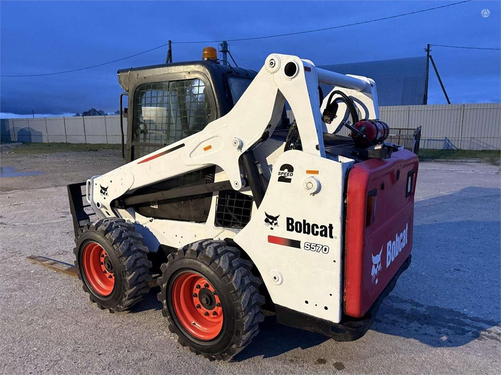 Bobcat S570 - Kompaktiekrāvējs: foto 3 Bobcat S570 - Kompaktiekrāvējs: foto 3