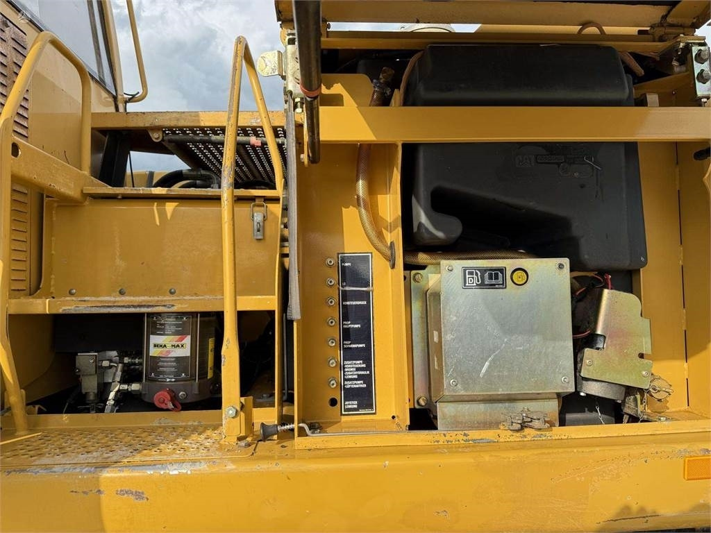 Riteņu ekskavators CAT M315C: foto 15