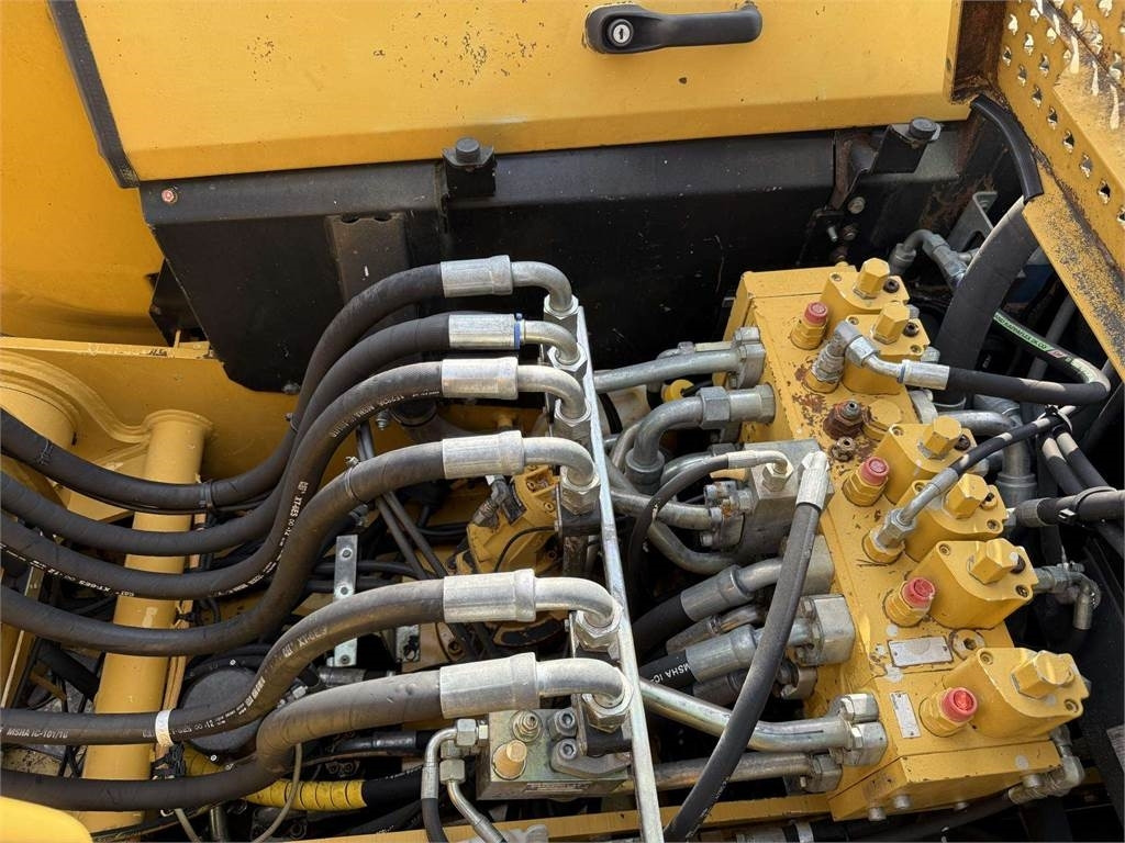 Riteņu ekskavators CAT M315C: foto 18