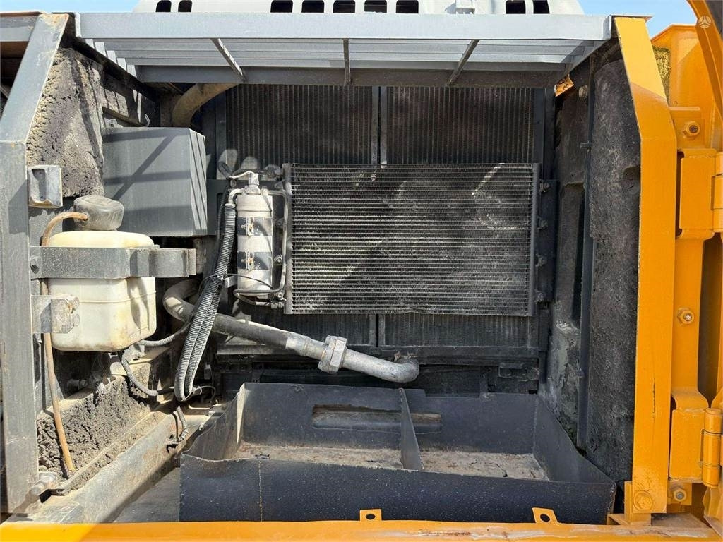 Kāpurķēžu ekskavators Case Cx 210, ISUZU MANUAL PUMP: foto 9