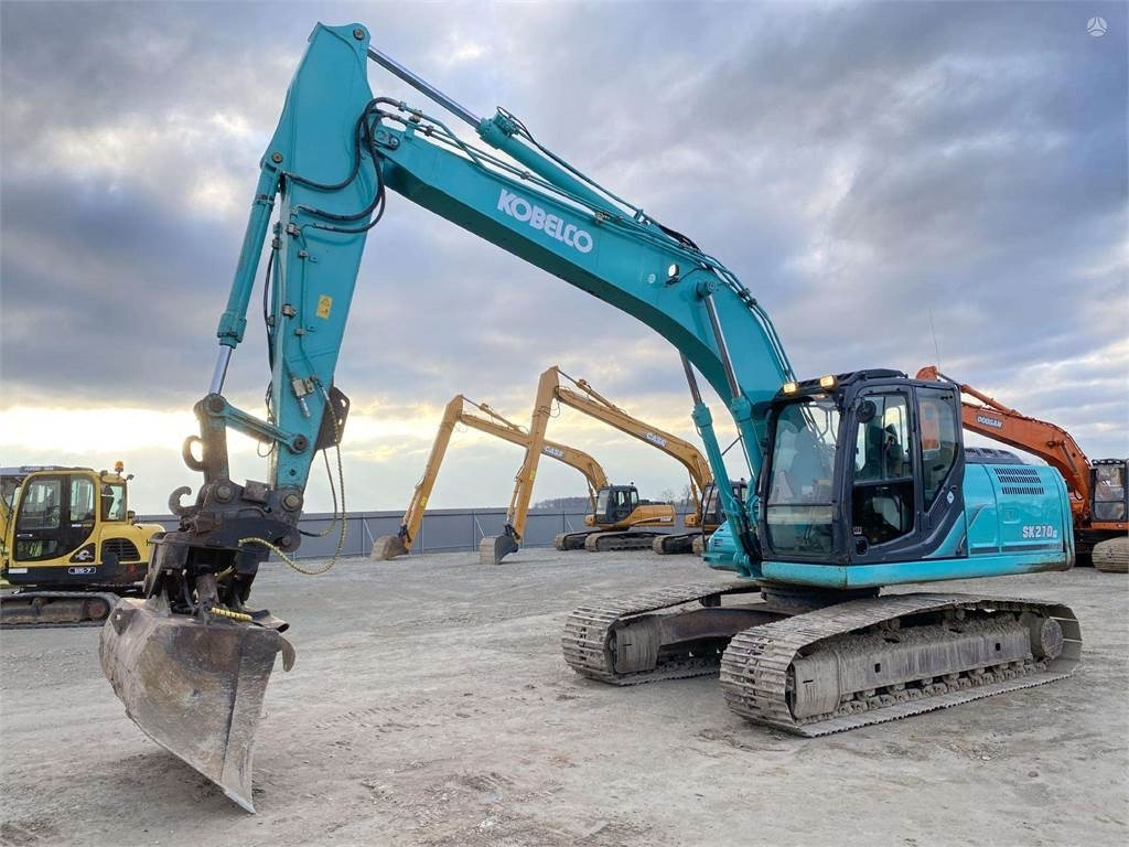 Kobelco SK 210 LC-9 - Kāpurķēžu ekskavators: foto 1 Kobelco SK 210 LC-9 - Kāpurķēžu ekskavators: foto 1
