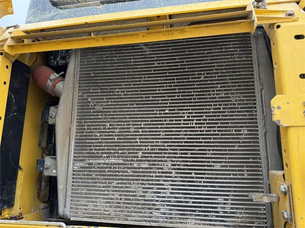 Komatsu PC 450 LC-7 - Kāpurķēžu ekskavators: foto 5 Komatsu PC 450 LC-7 - Kāpurķēžu ekskavators: foto 5