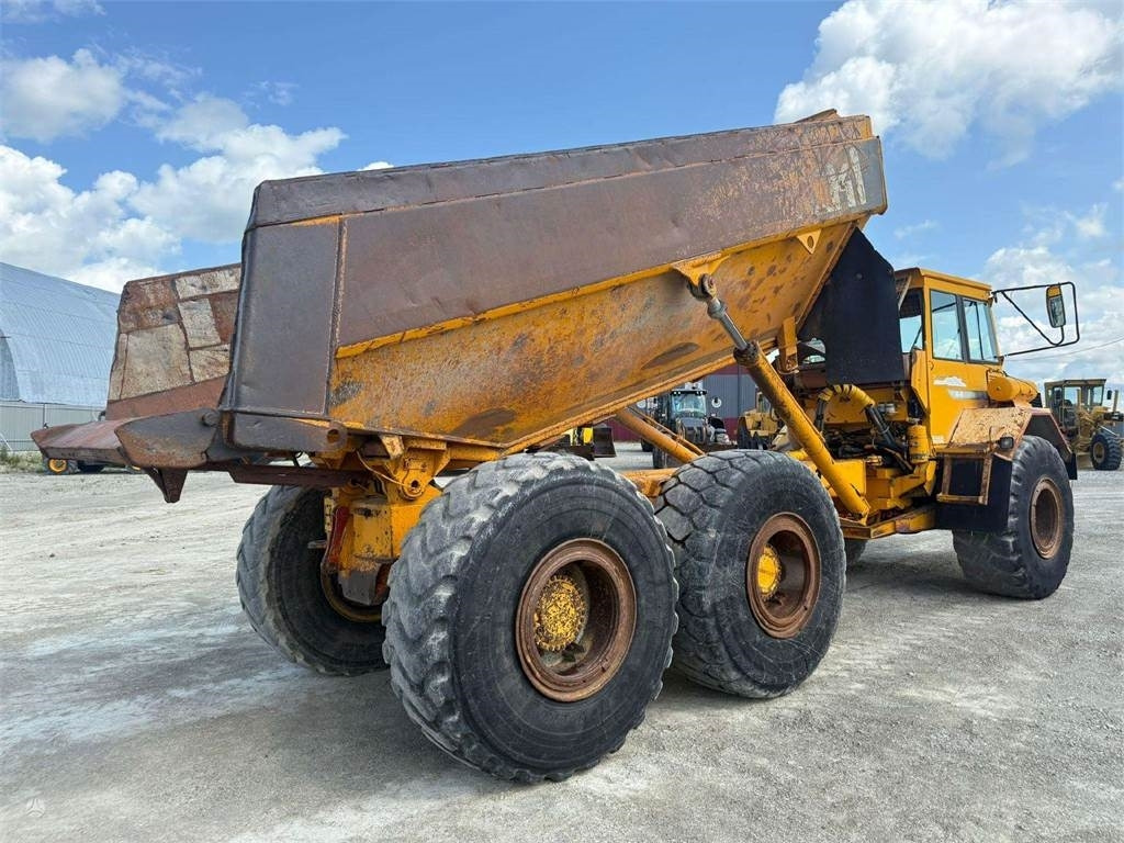 Volvo A25C, Nr. 5 - Artikulētias pašizgāzējs: foto 5 Volvo A25C, Nr. 5 - Artikulētias pašizgāzējs: foto 5