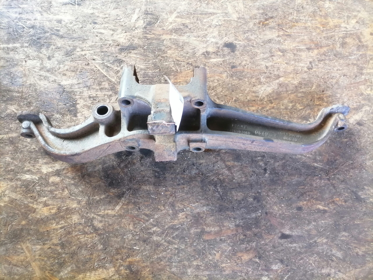 MAN Air suspension bracket 81436303169 - Asis un rezerves daļas - Kravas automašīna: foto 4 MAN Air suspension bracket 81436303169 - Asis un rezerves daļas - Kravas automašīna: foto 4