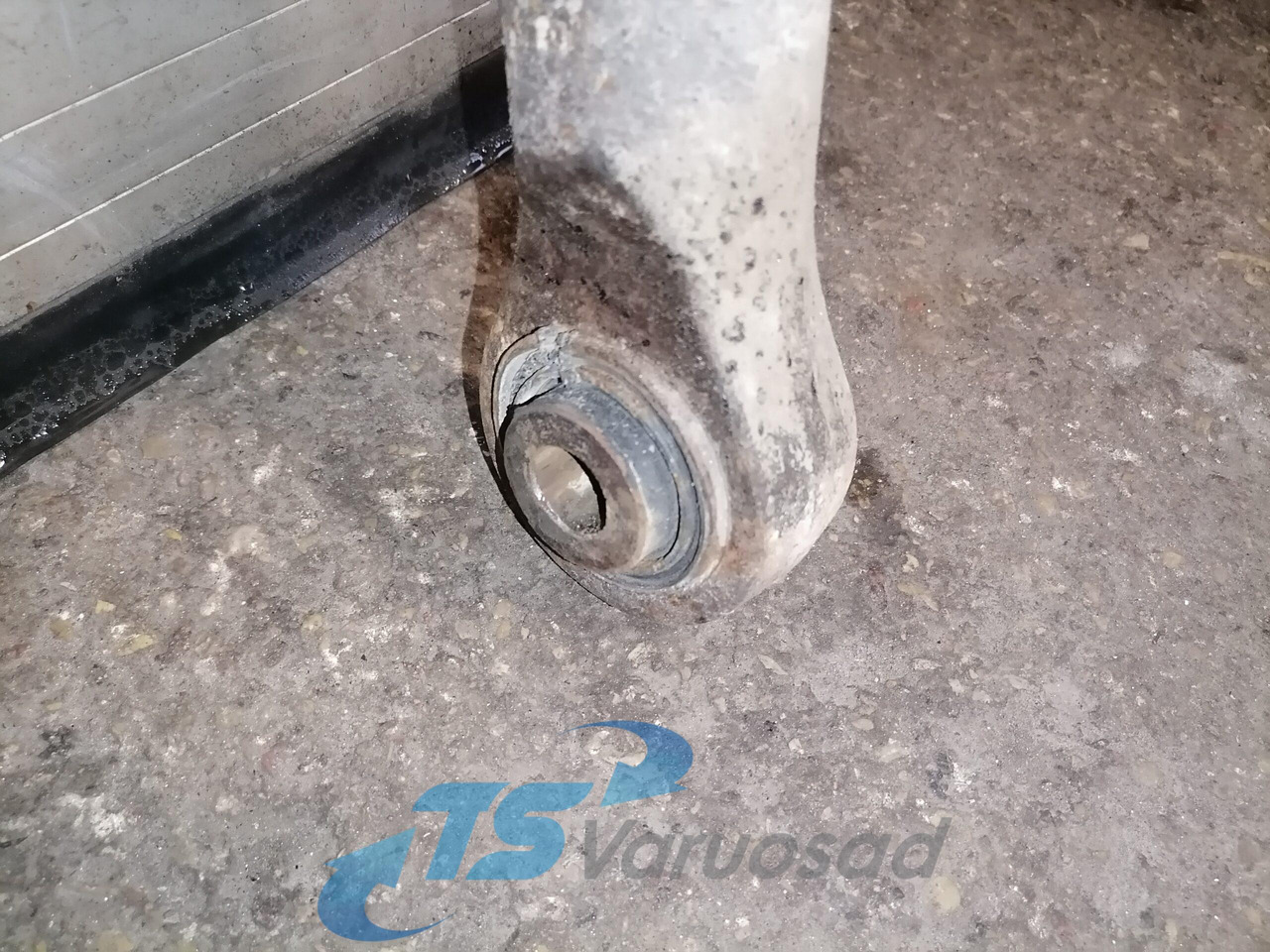 MAN Anti-roll bar 81437156116 - Stabilizators - Kravas automašīna: foto 3 MAN Anti-roll bar 81437156116 - Stabilizators - Kravas automašīna: foto 3