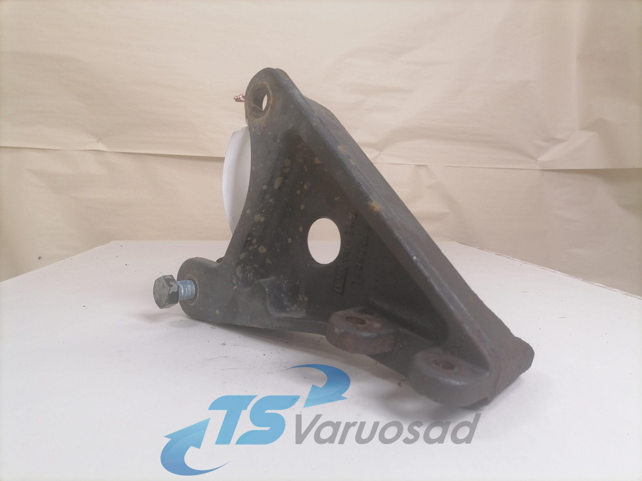 MAN Bummmmper bracket 81416503017 - Buferis - Kravas automašīna: foto 3 MAN Bummmmper bracket 81416503017 - Buferis - Kravas automašīna: foto 3