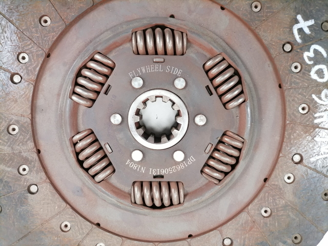 MAN Clutch disc 1862506131 - Sajūga disks - Kravas automašīna: foto 3 MAN Clutch disc 1862506131 - Sajūga disks - Kravas automašīna: foto 3