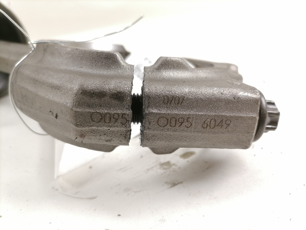 MAN Connecting rod + piston 51024006030 - Virzuļi/ Gredzeni/ Bukse - Kravas automašīna: foto 5 MAN Connecting rod + piston 51024006030 - Virzuļi/ Gredzeni/ Bukse - Kravas automašīna: foto 5