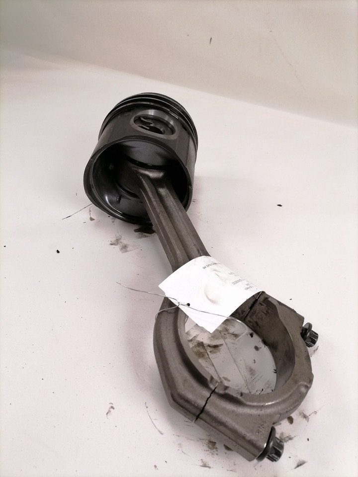 MAN Connecting rod + piston 51024006030 - Virzuļi/ Gredzeni/ Bukse - Kravas automašīna: foto 4 MAN Connecting rod + piston 51024006030 - Virzuļi/ Gredzeni/ Bukse - Kravas automašīna: foto 4