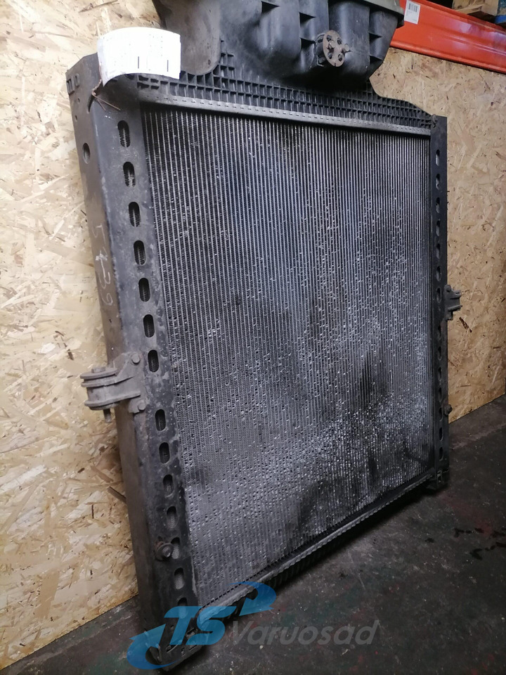 MAN Cooling radiator 81061016477 - Radiators - Kravas automašīna: foto 3 MAN Cooling radiator 81061016477 - Radiators - Kravas automašīna: foto 3
