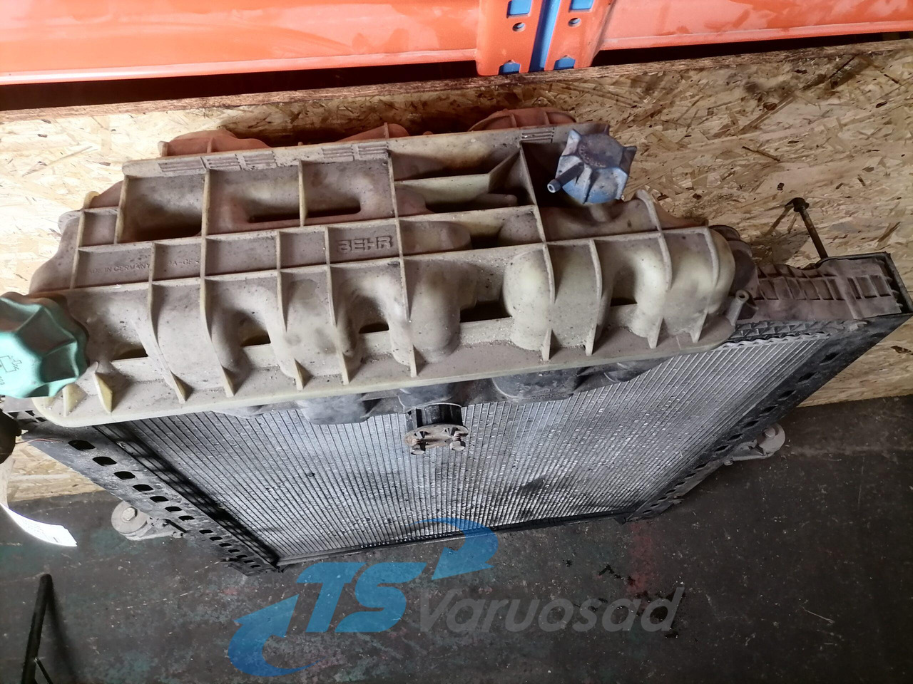 MAN Cooling radiator 81061016477 - Radiators - Kravas automašīna: foto 4 MAN Cooling radiator 81061016477 - Radiators - Kravas automašīna: foto 4