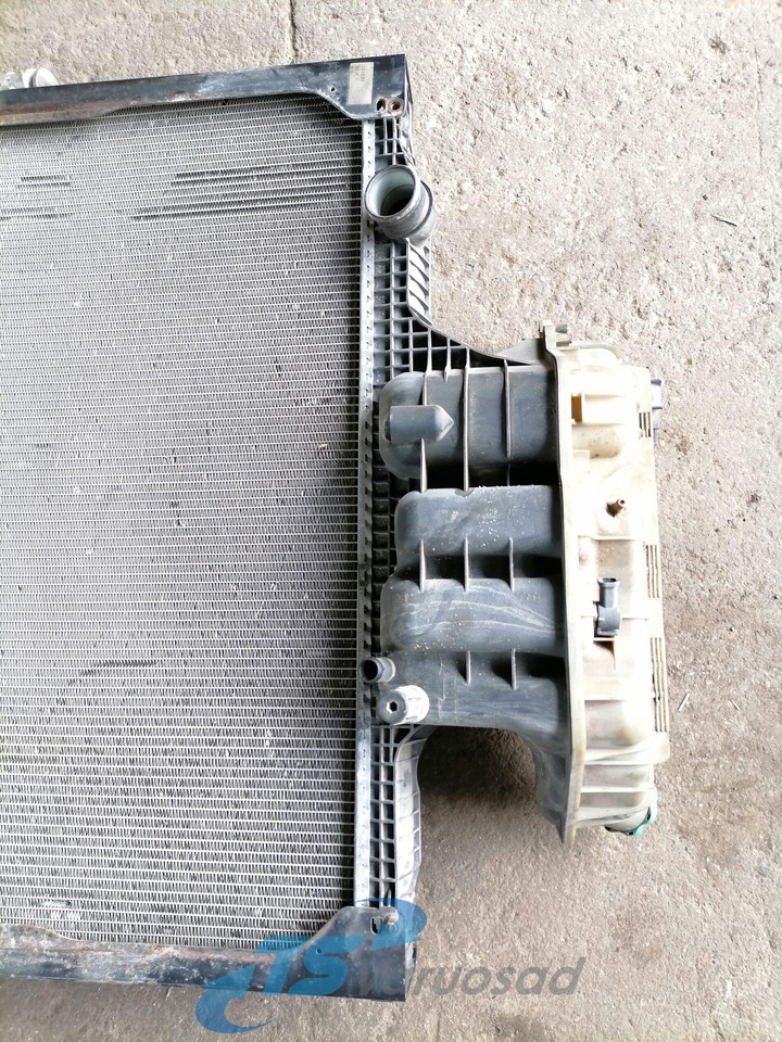 MAN Cooling radiator 81061016512 - Radiators - Kravas automašīna: foto 2 MAN Cooling radiator 81061016512 - Radiators - Kravas automašīna: foto 2