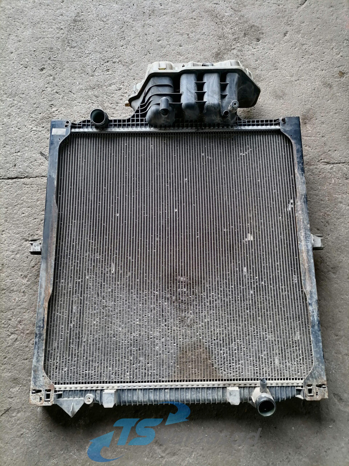 MAN Cooling radiator 81061016512 - Radiators - Kravas automašīna: foto 4 MAN Cooling radiator 81061016512 - Radiators - Kravas automašīna: foto 4