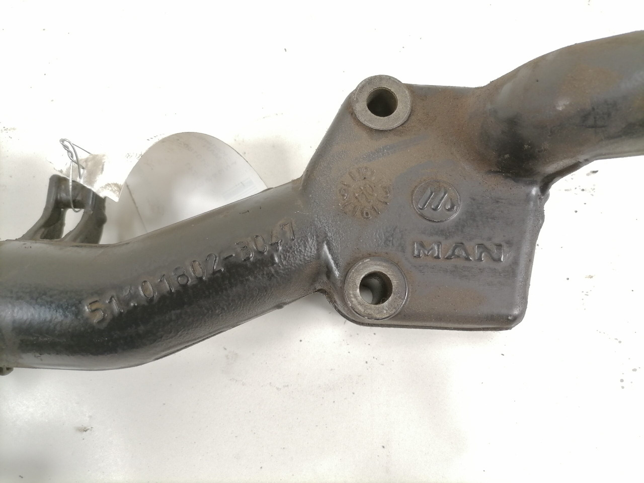 MAN Crankcase Ventilation Pipe 51018023047 - Karteris - Kravas automašīna: foto 2 MAN Crankcase Ventilation Pipe 51018023047 - Karteris - Kravas automašīna: foto 2