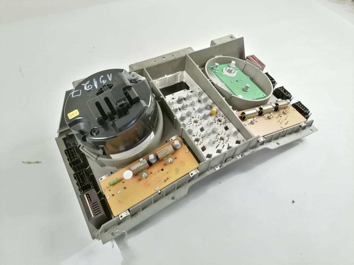 MAN Dashboard 81272026080 - Mērinstrumentu panelis - Kravas automašīna: foto 3 MAN Dashboard 81272026080 - Mērinstrumentu panelis - Kravas automašīna: foto 3