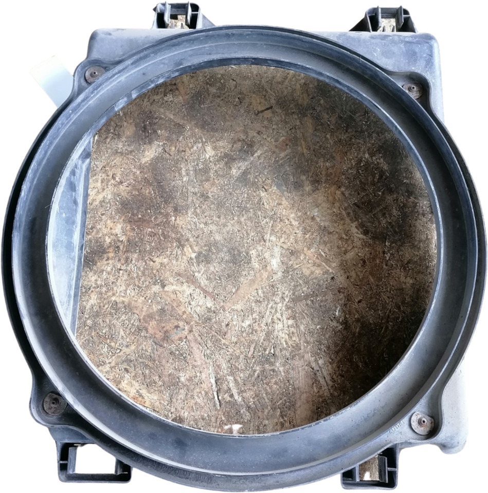 MAN Fan shroud 81066200173 - Radiators - Kravas automašīna: foto 1 MAN Fan shroud 81066200173 - Radiators - Kravas automašīna: foto 1