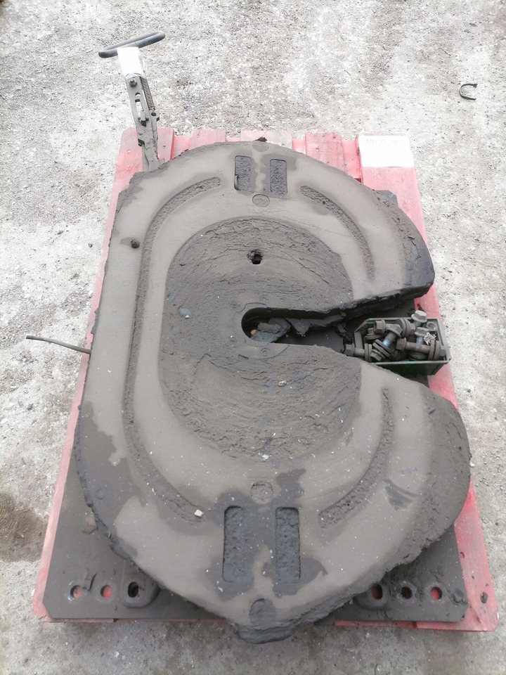 MAN Fifht wheel 81427106217 - Seglierīce - Kravas automašīna: foto 4 MAN Fifht wheel 81427106217 - Seglierīce - Kravas automašīna: foto 4