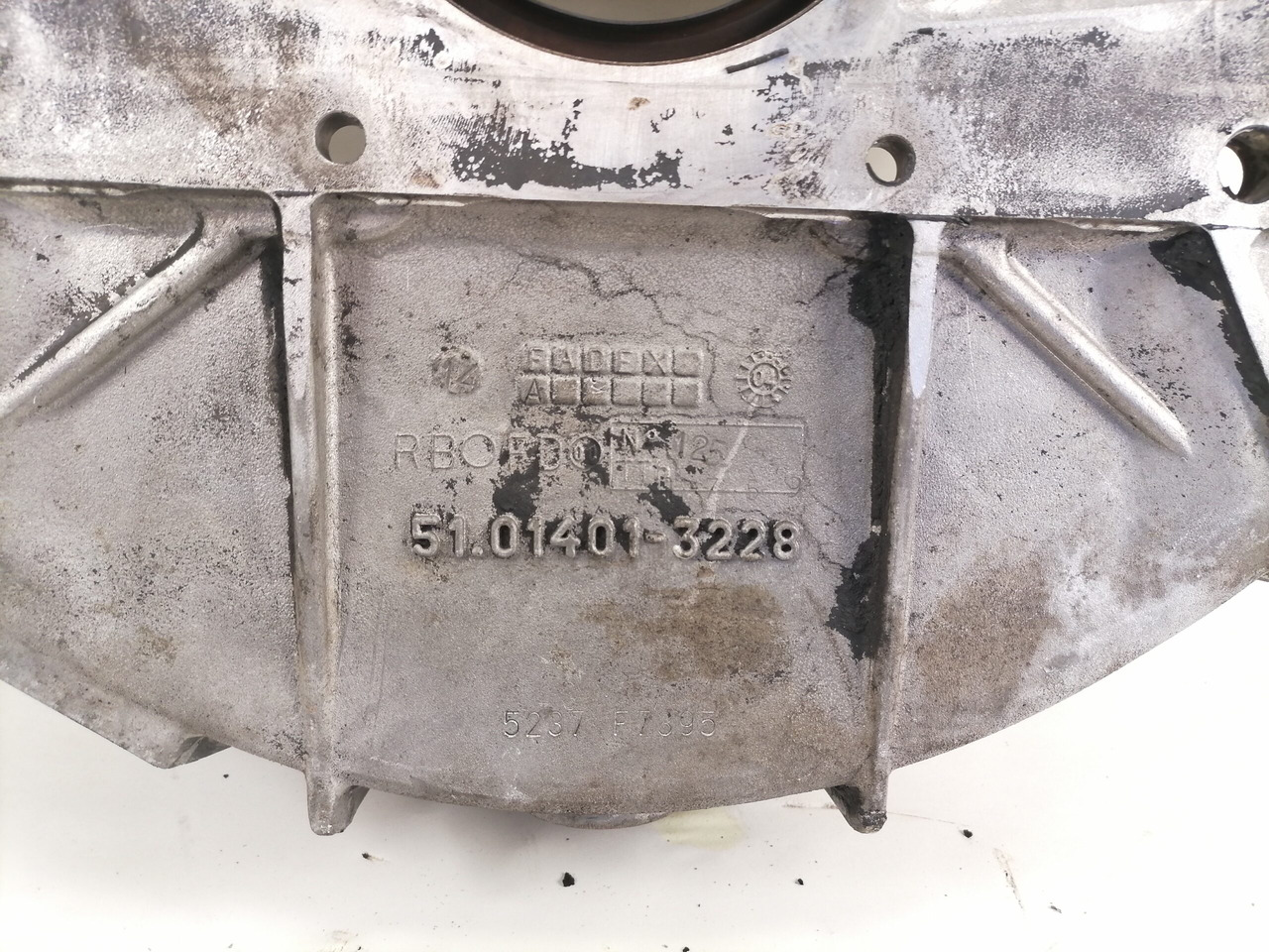 MAN Flywheel housing 51014013228 - Spararats - Kravas automašīna: foto 5 MAN Flywheel housing 51014013228 - Spararats - Kravas automašīna: foto 5