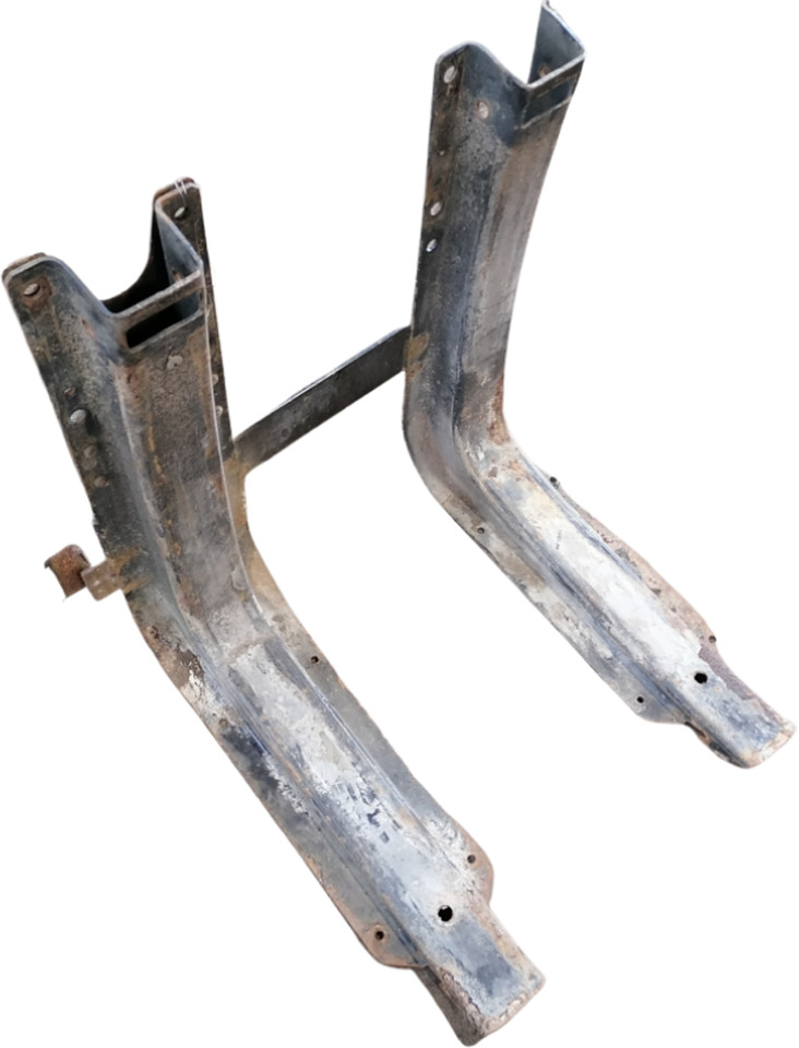 MAN Fuel tank bracket 81418015492 - Degvielas tvertne - Kravas automašīna: foto 1 MAN Fuel tank bracket 81418015492 - Degvielas tvertne - Kravas automašīna: foto 1