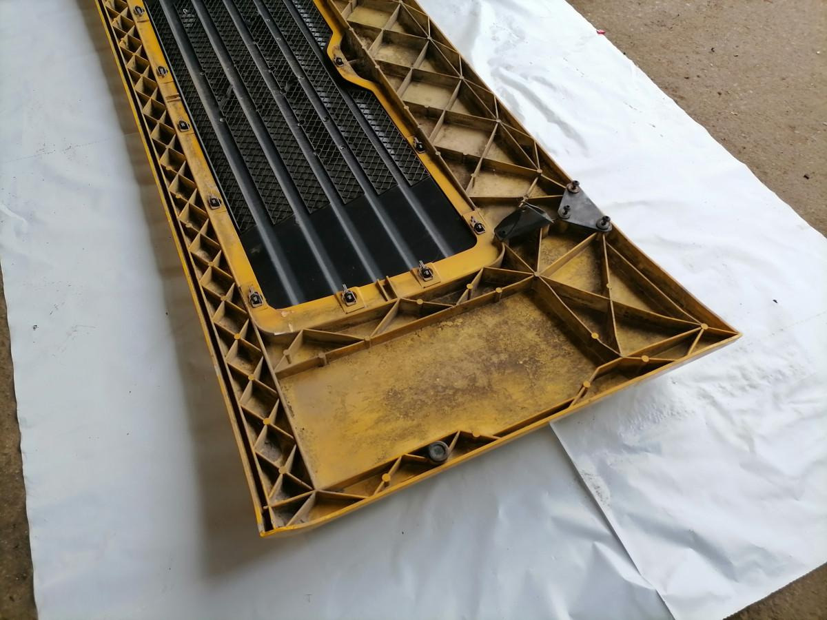 MAN Grille panel 81611100042 - Radiatora reste - Kravas automašīna: foto 4 MAN Grille panel 81611100042 - Radiatora reste - Kravas automašīna: foto 4