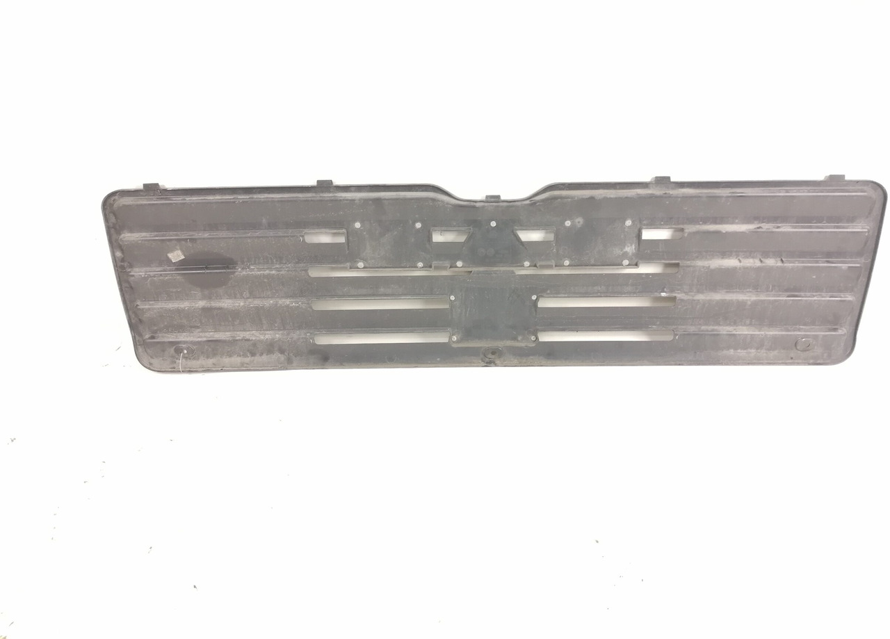 MAN Grille panel 85611500010 - Radiatora reste - Kravas automašīna: foto 2 MAN Grille panel 85611500010 - Radiatora reste - Kravas automašīna: foto 2