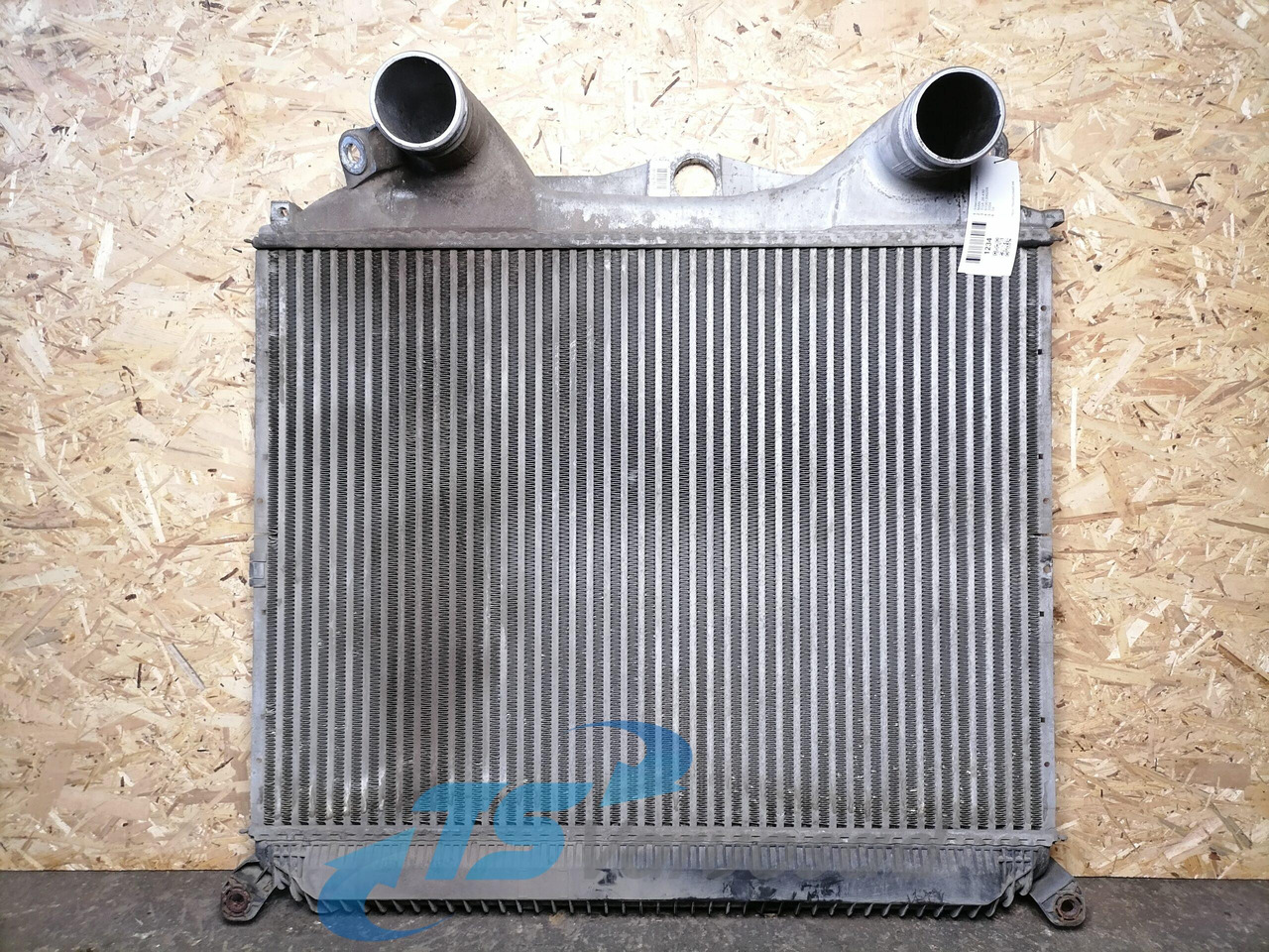 MAN Intercooler radiator 81061300205 - Interkūlers - Kravas automašīna: foto 1 MAN Intercooler radiator 81061300205 - Interkūlers - Kravas automašīna: foto 1