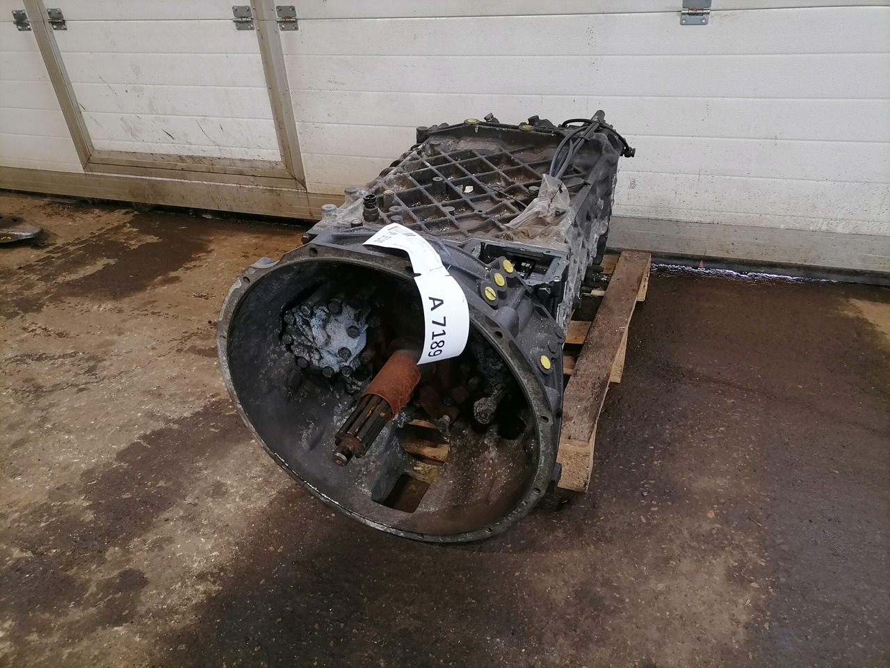 MAN Käigukast 16S-2220TD ( remonditud ) 81320046016 - Pārnesumkārba un rezerves daļas - Kravas automašīna: foto 1 MAN Käigukast 16S-2220TD ( remonditud ) 81320046016 - Pārnesumkārba un rezerves daļas - Kravas automašīna: foto 1