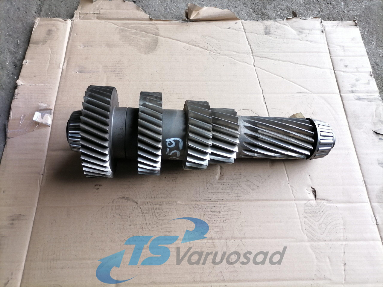 MAN Käigukasti võll, MAN 81322060130 - Pārnesumkārba un rezerves daļas - Kravas automašīna: foto 1 MAN Käigukasti võll, MAN 81322060130 - Pārnesumkārba un rezerves daļas - Kravas automašīna: foto 1