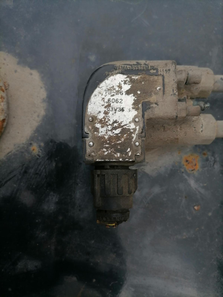 MAN Kütusepaak 400L 81122015554 - Degvielas tvertne - Kravas automašīna: foto 2 MAN Kütusepaak 400L 81122015554 - Degvielas tvertne - Kravas automašīna: foto 2