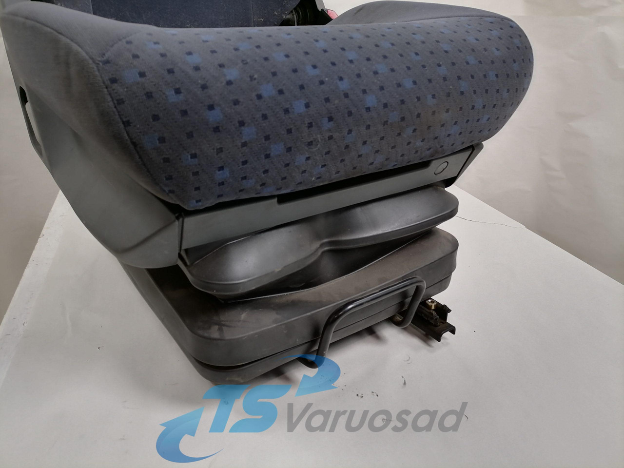 MAN Passenger seat 81623076150 - Sēdeklis - Kravas automašīna: foto 5 MAN Passenger seat 81623076150 - Sēdeklis - Kravas automašīna: foto 5