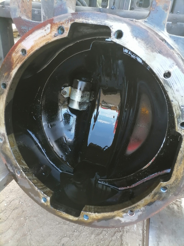 MAN Rear axel housing 81354015434 - Asis un rezerves daļas - Kravas automašīna: foto 2 MAN Rear axel housing 81354015434 - Asis un rezerves daļas - Kravas automašīna: foto 2