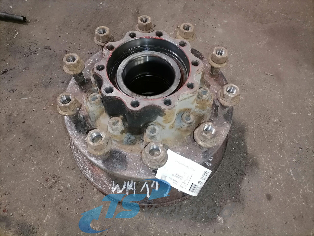 MAN Rear axel hub 81357010155 - Rumba - Kravas automašīna: foto 1 MAN Rear axel hub 81357010155 - Rumba - Kravas automašīna: foto 1